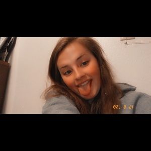 Meet your Posher, Brittney